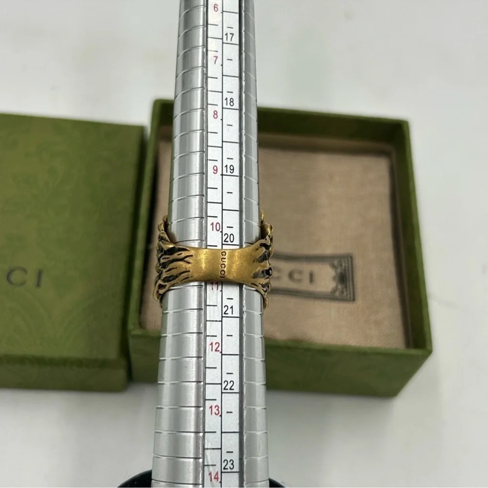 Gucci iconic Lionhead gold tone ring size 10.5 made in Italy